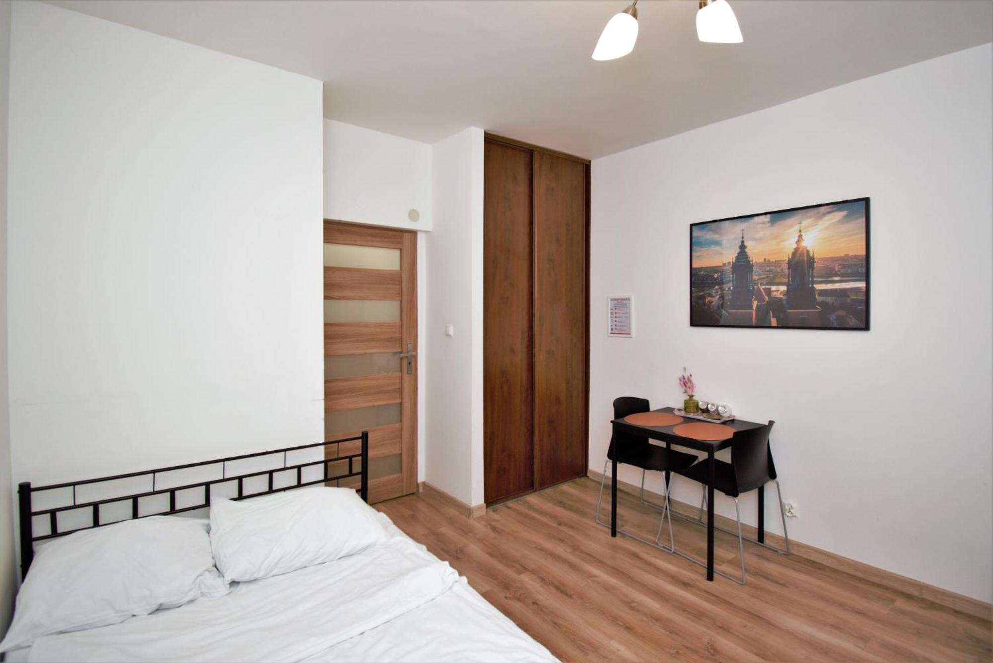 Roomspoznan Pl - Ogrodowa 9 - 24H Self Check-In Bagian luar foto